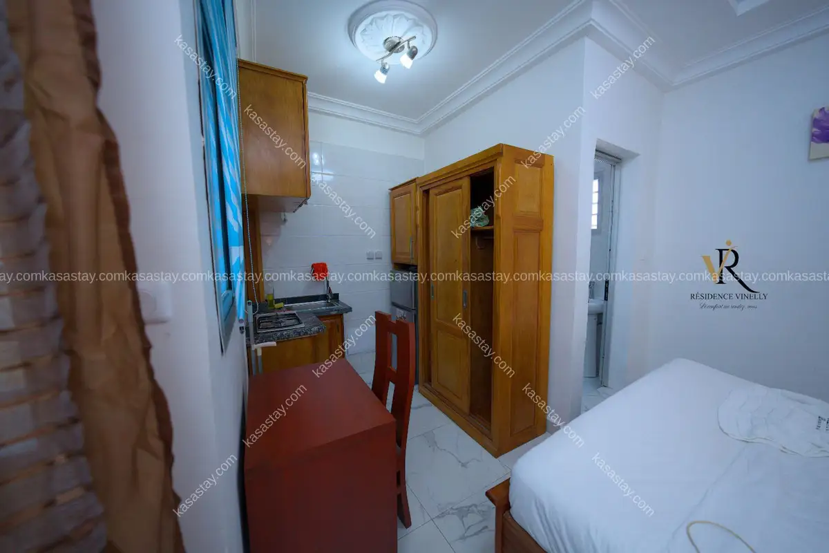 Chambres meublées américaines R2 par résidence Vinelly (total nkolbong) 2