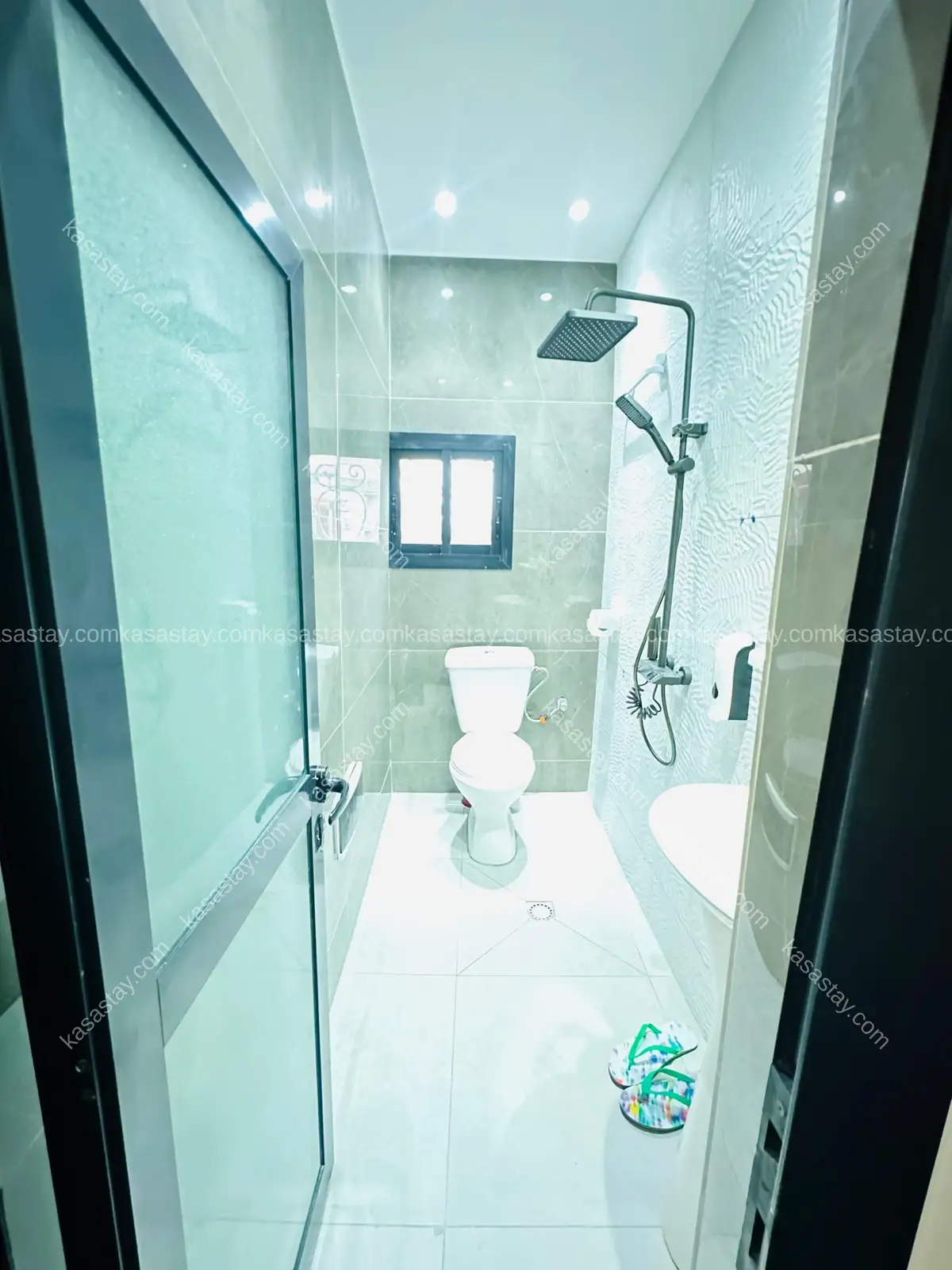 Appartement meublé Canada par résidence TADE (MAKEPE CARREFOUR PATRICK MBOMA) 5
