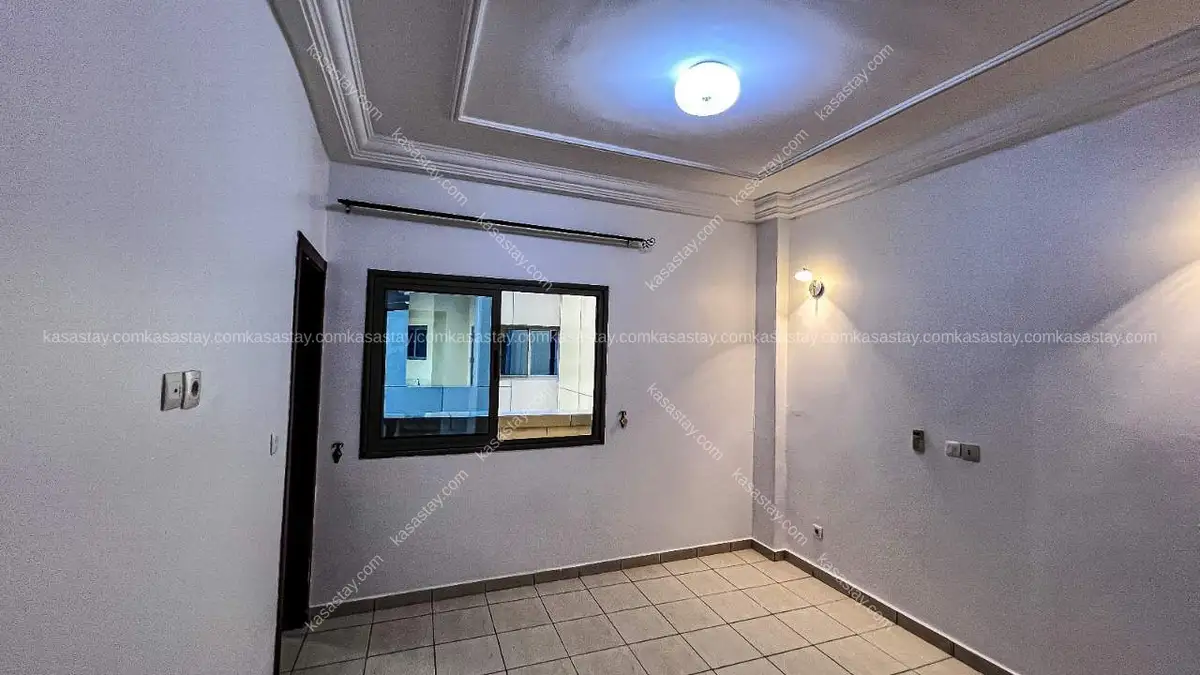 Apartment in Akwa I, 3 bedrooms 3