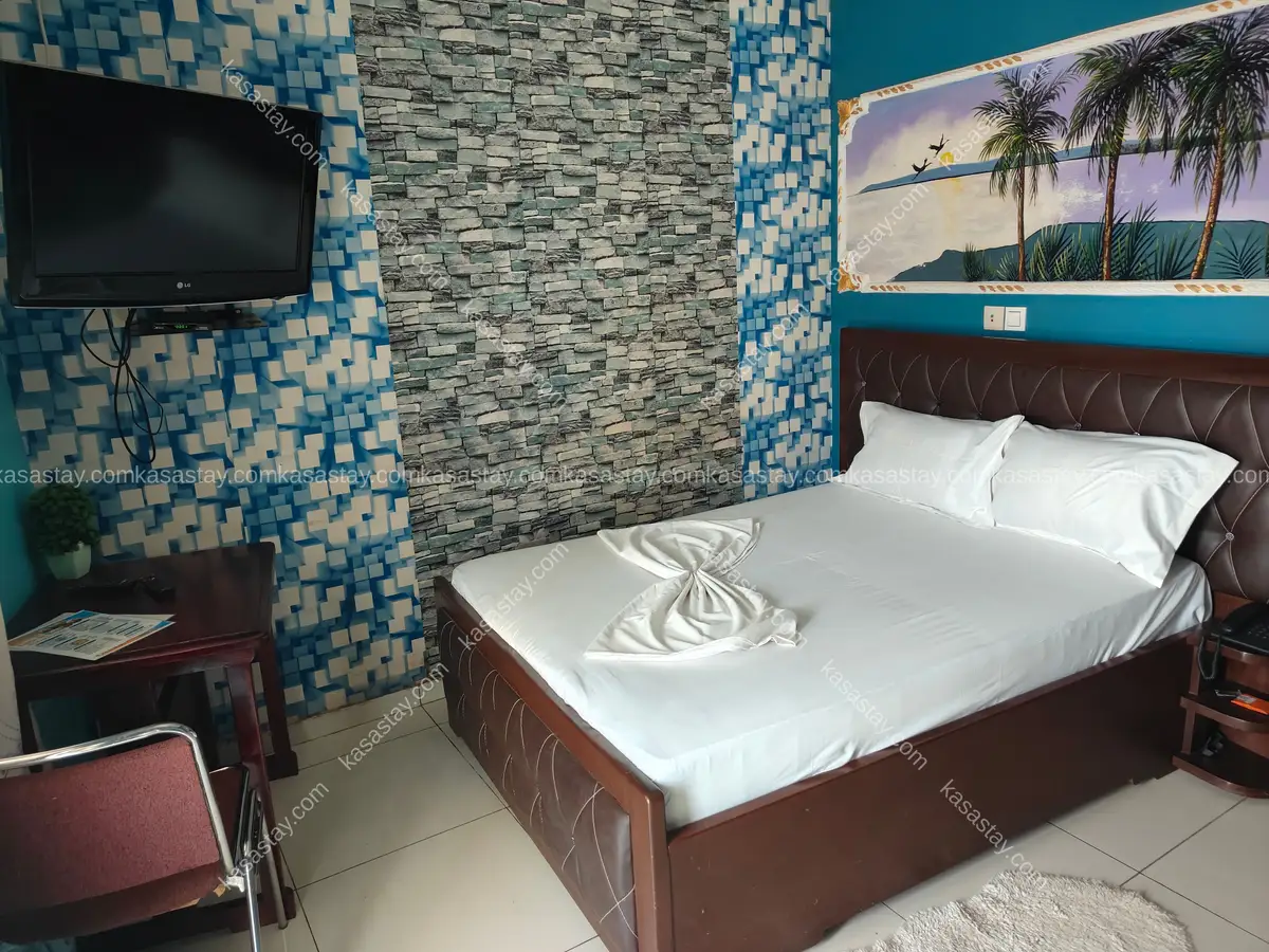 Chambre meublée vip climatisée Chez la résidence le Mimaro située à Mbalgong 2