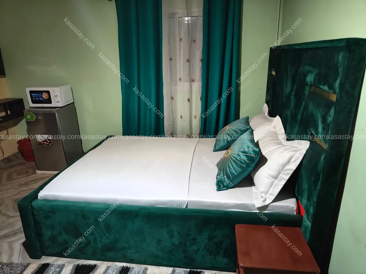 Chambre meublée Amelson 303 simbock(Carefour Mbalgong) 2