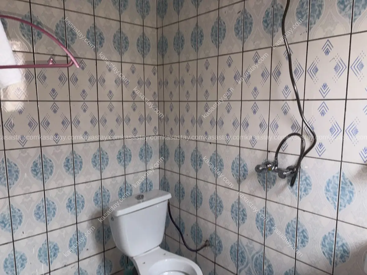 Chambre meublée 8 de LA VILLA DES CŒURS HEUREUX (bonamoussadi) 4