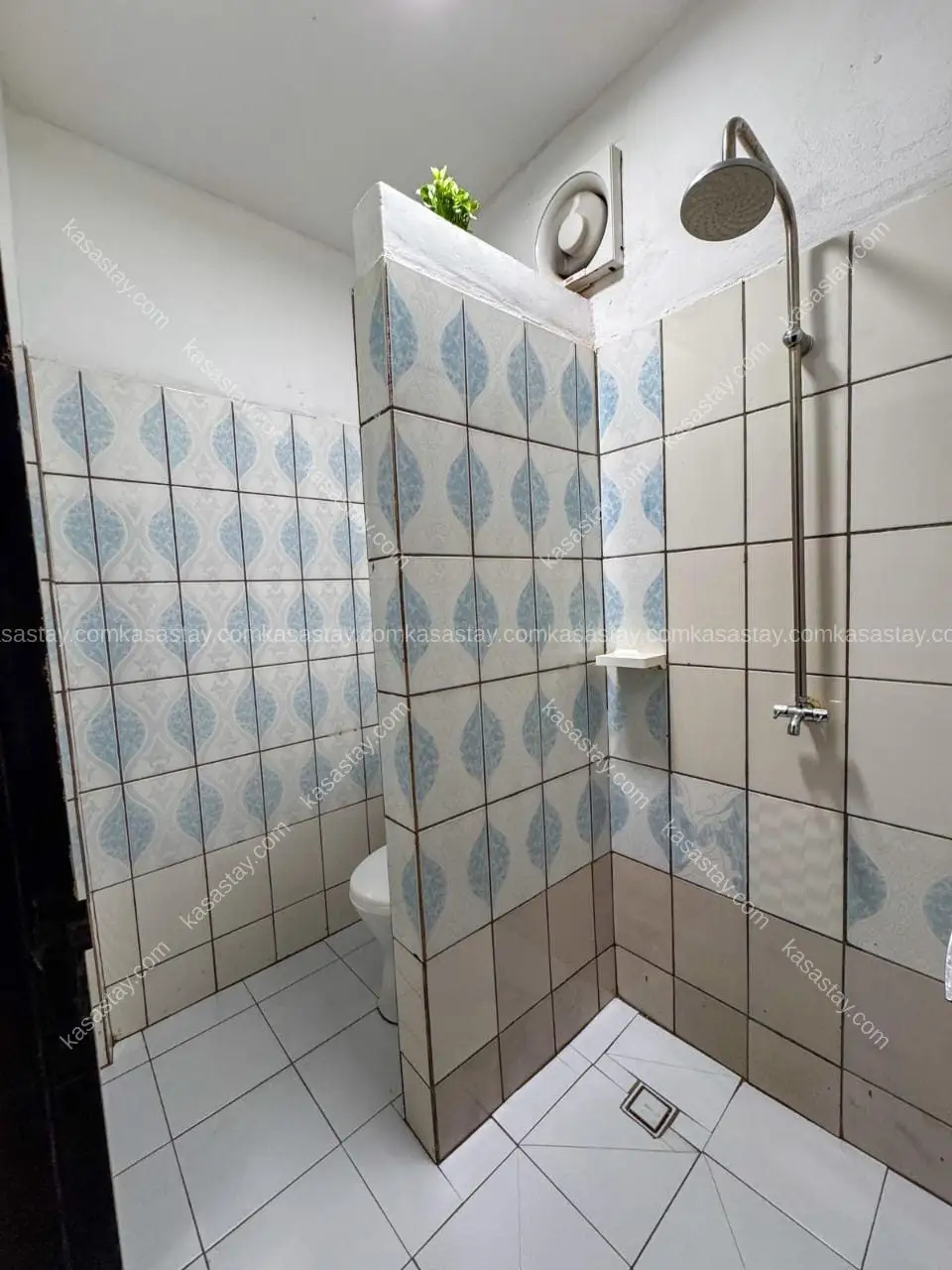 Studio in RFMM+7X, Yaoundé, 1 bedroom 4