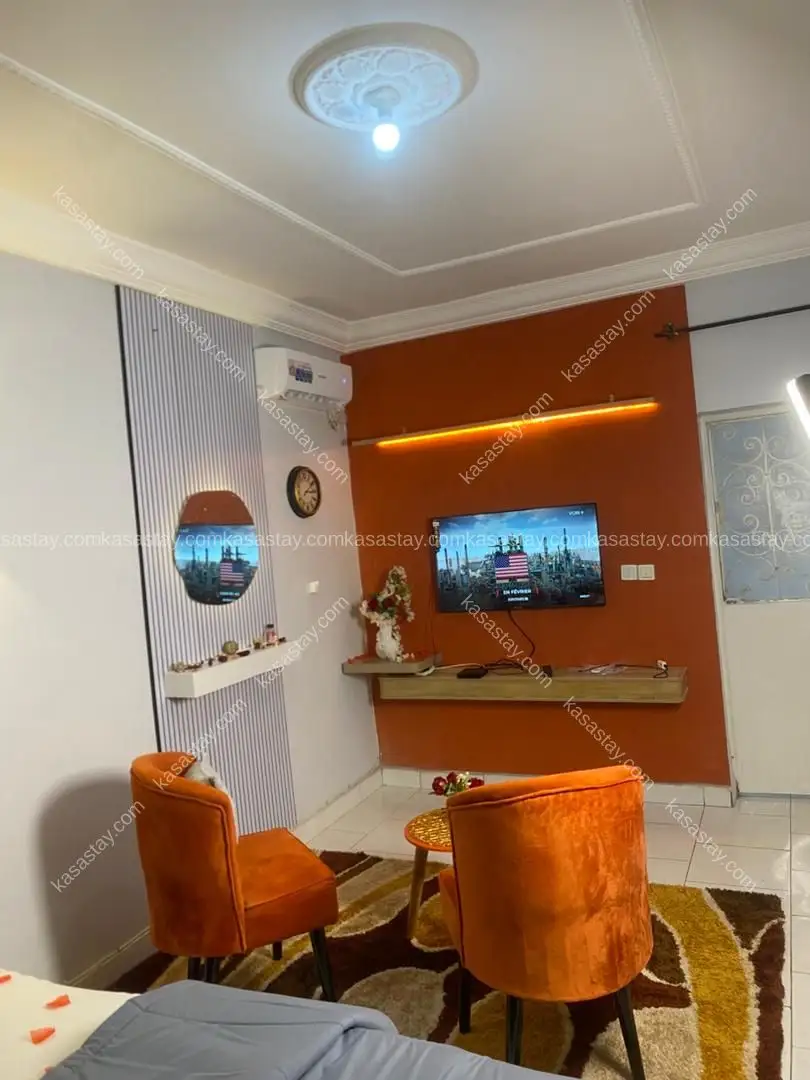 Chambre meublée Ultra luxueux au niveau du commissariat odza 4