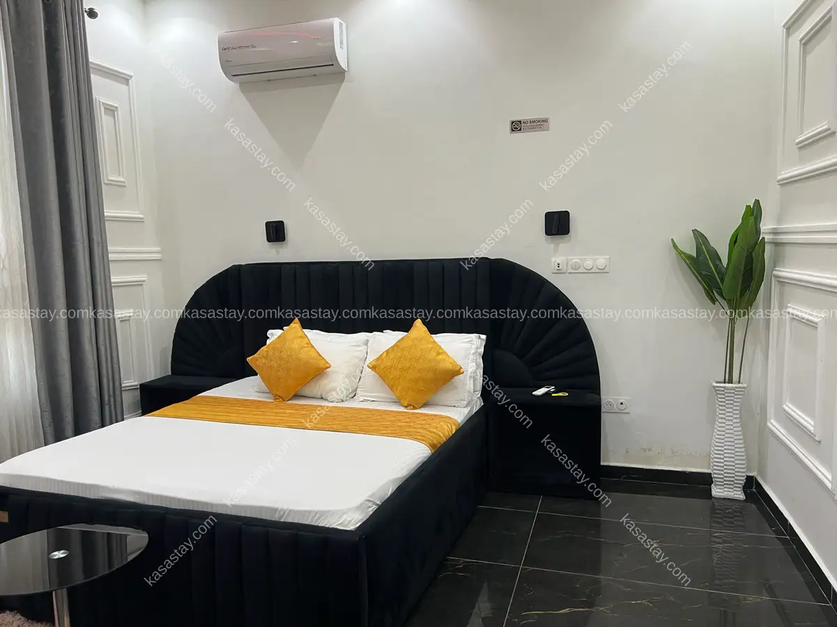 Chambre meublée 1 by CITÉE LA VIE ( derrière belavie Ndokoti)