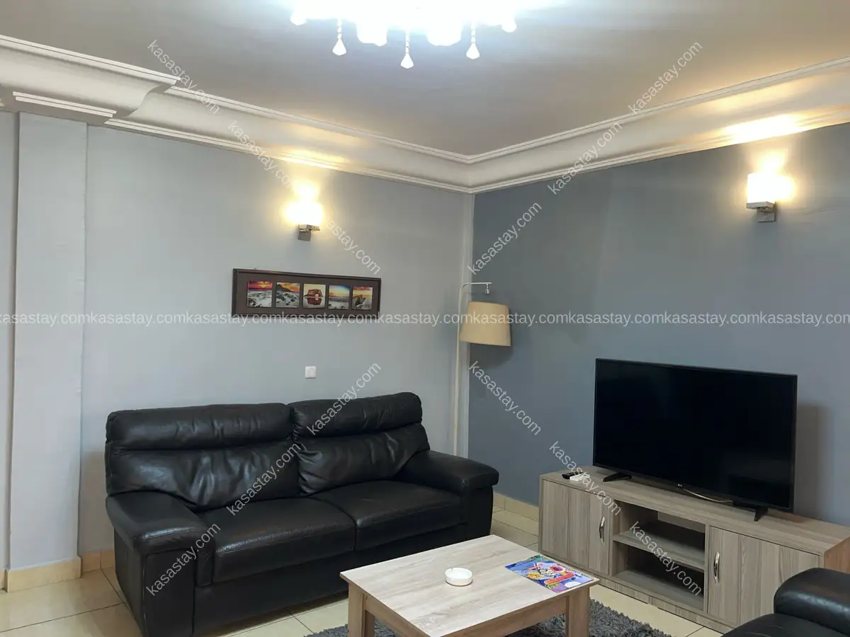 Appartement meublé 5A par RÉSIDENCE LOUMIA PREMIUM (Bonapriso) 3