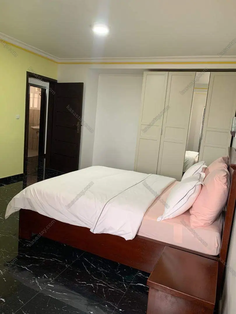 Apartment in Nkol Ewe, 3 bedrooms 5