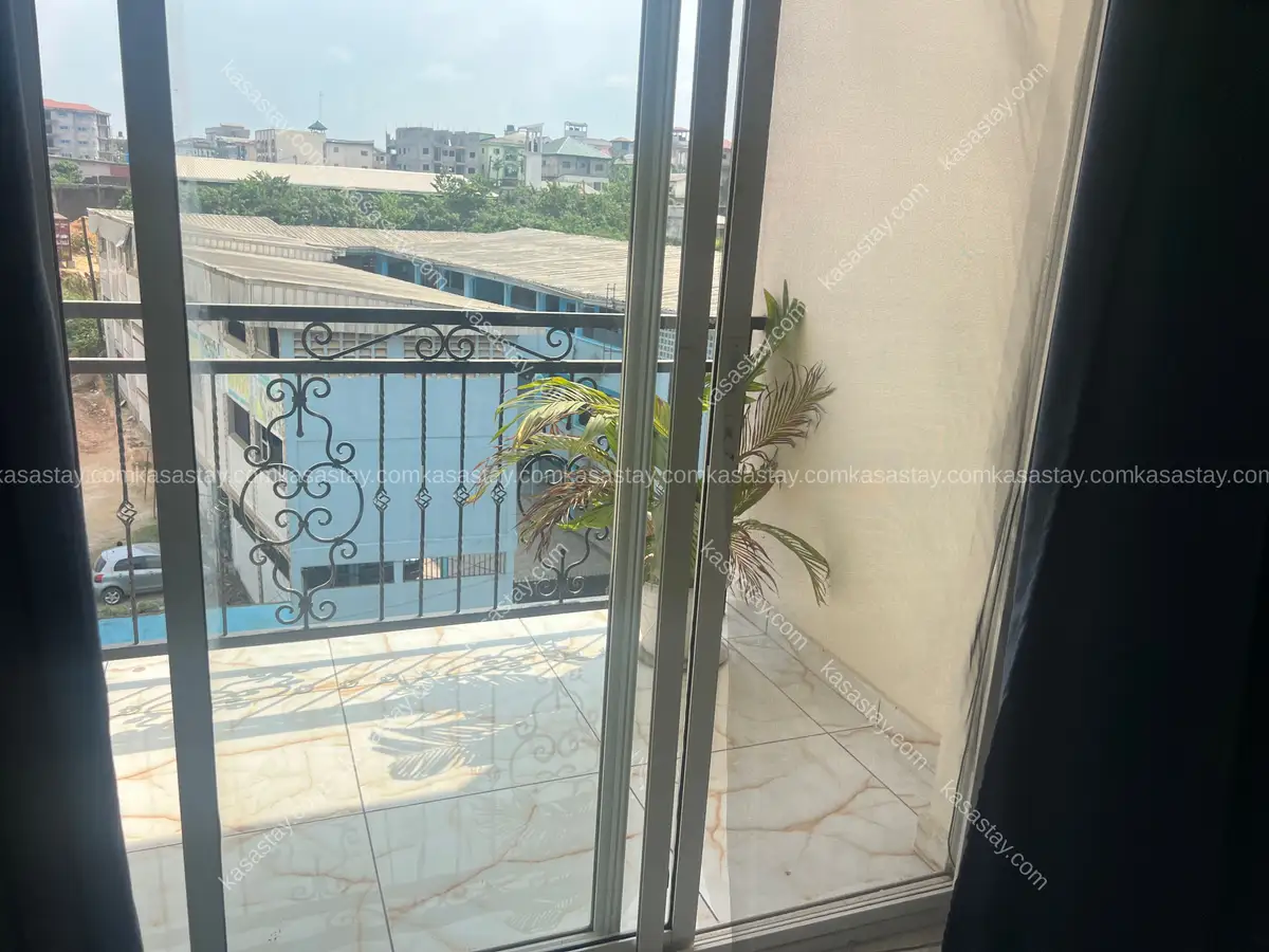 Appartement meublé 4-2 by KNM résidence (yassa) 5