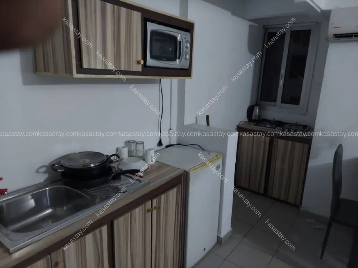 studio meuble par EXPRESS LOGEMENT CAMEROUN ( bali rue prince bel)