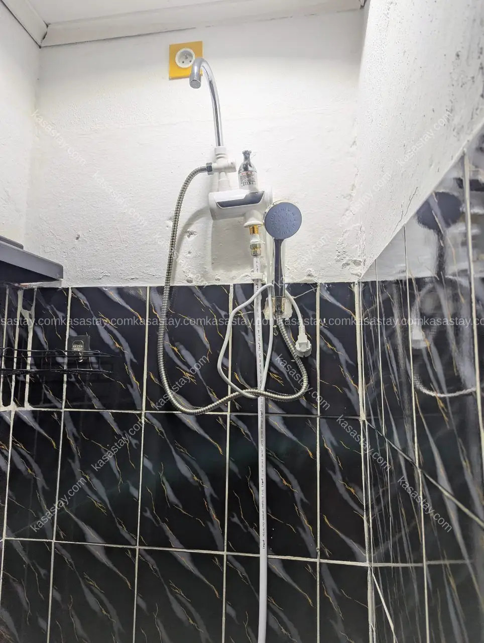 Rooms in Marché Cité-sic, Douala, 1 bedroom 4