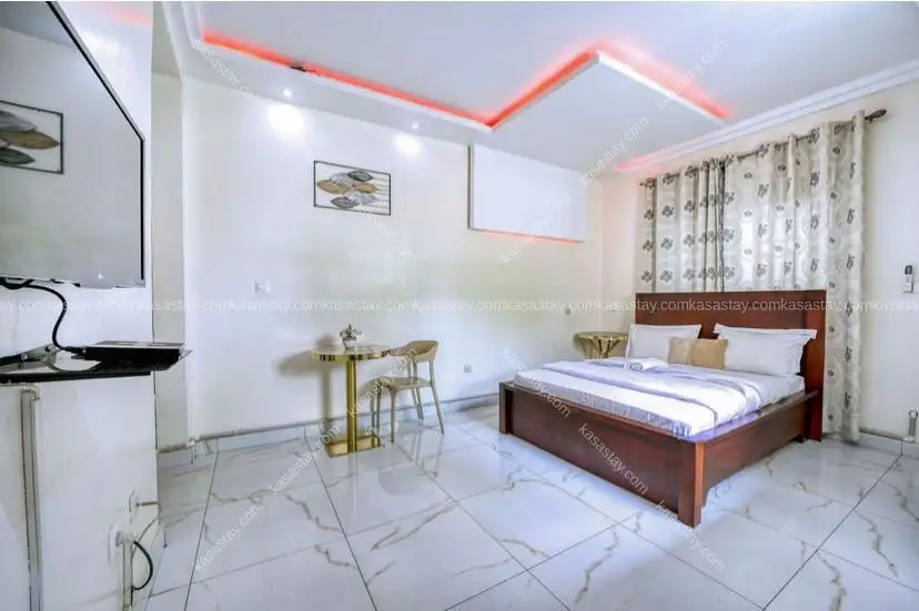 chambre (102) à Douala Bonapriso/ 8mins de l'aéroport