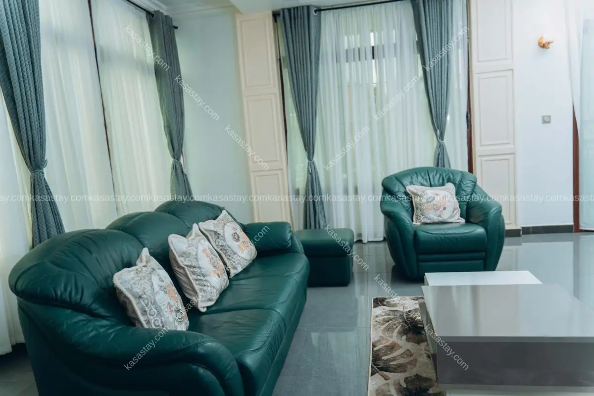 Apartment in Quartier Bastos, 3 bedrooms 2