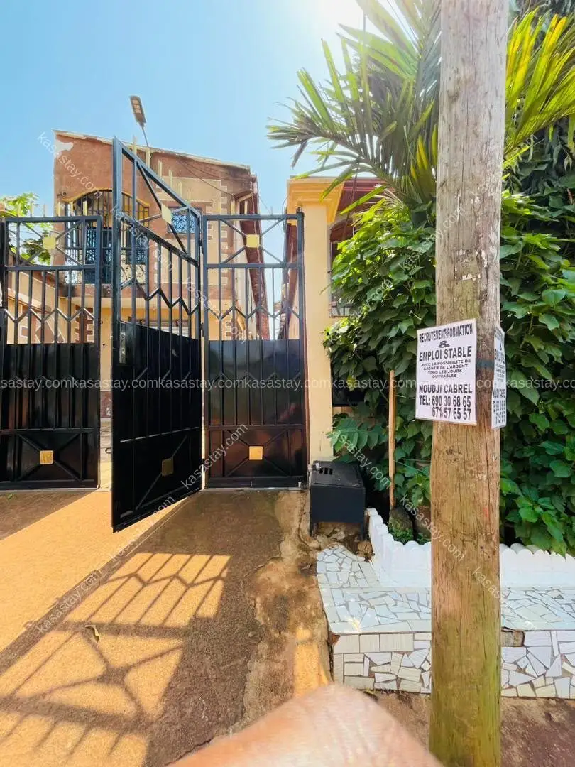 Logement à nkozoa, 2 chambres
