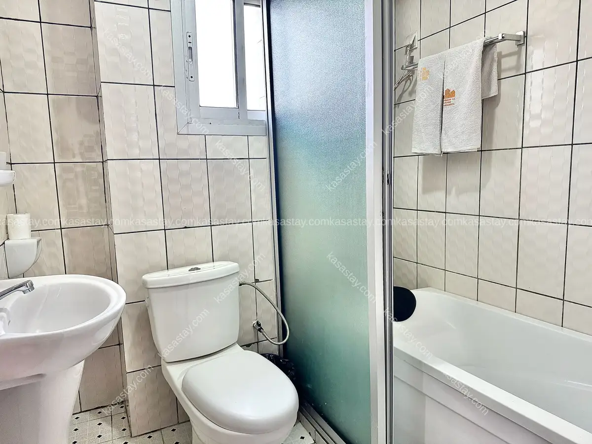 Studio 3 by RESIDENCE LA MARINA (Bonamoussadi face opiom gold) 5