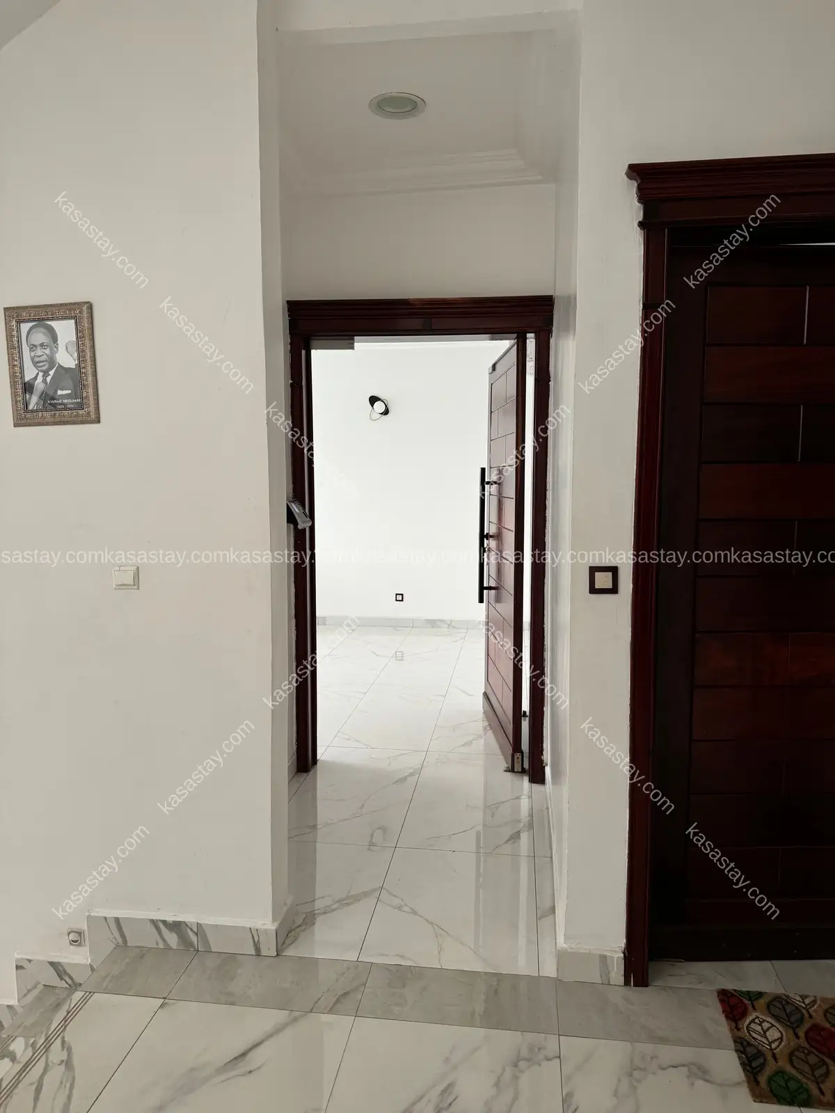 Luxury 2-Bedroom Apartment in Yassa, Cite Chirac 2