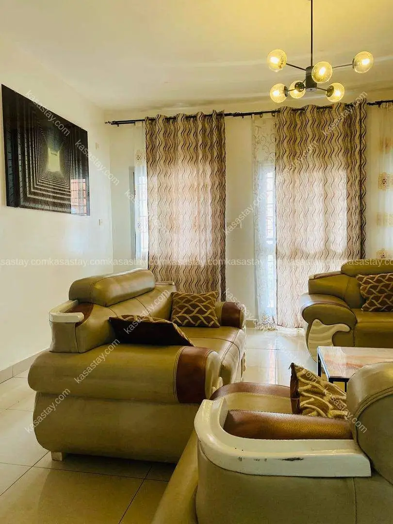 Townhouse in Centre ville, 5 bedrooms 4
