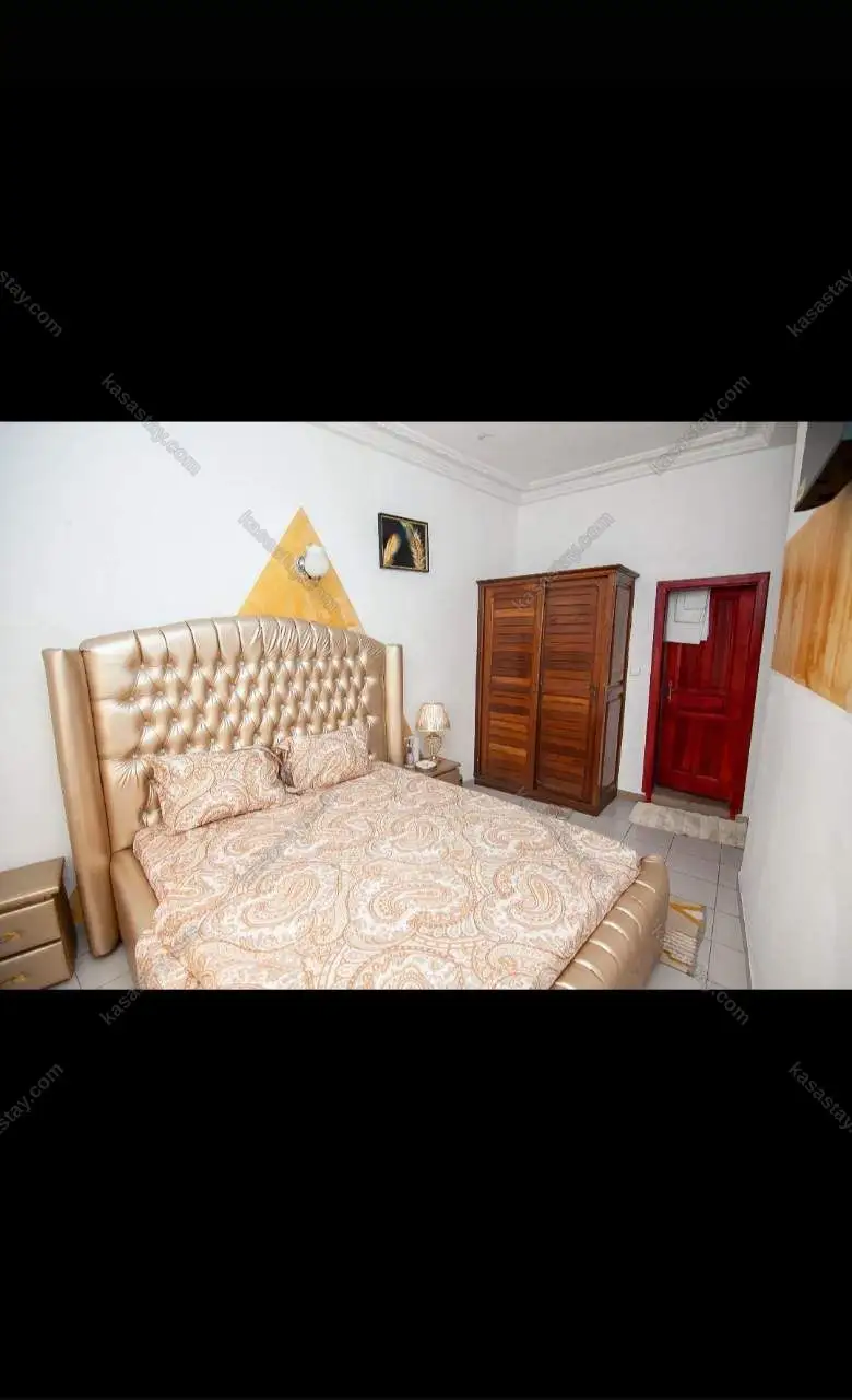 Apartment in Bonapriso, 2 bedrooms 4