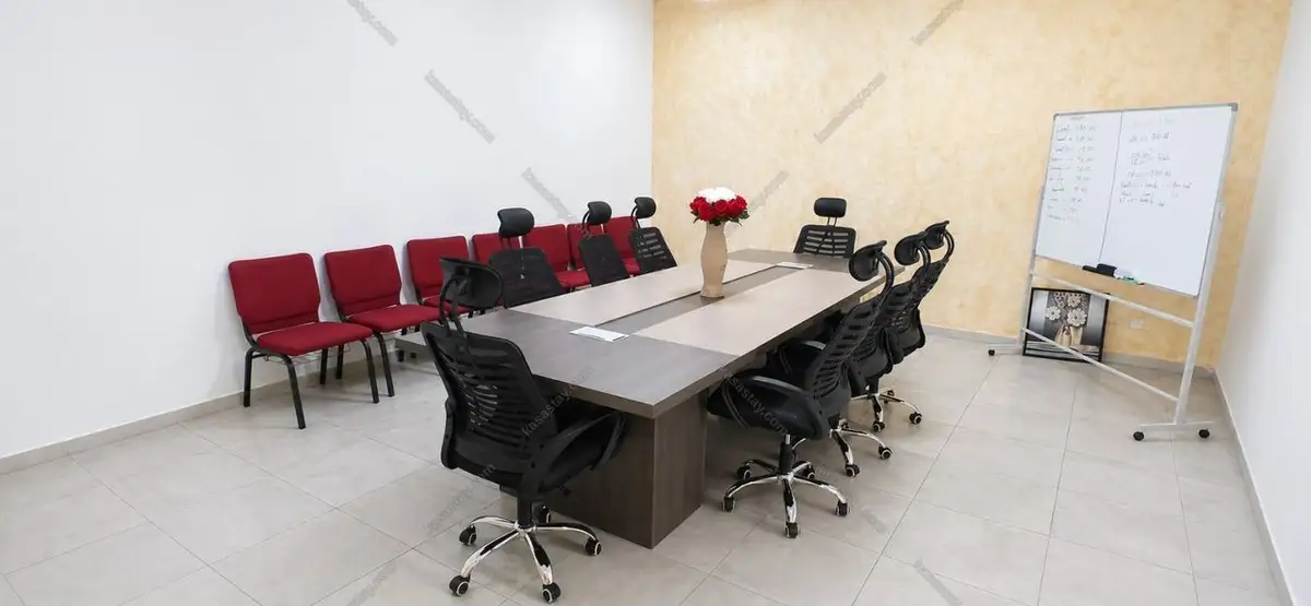 Office in Omnisport, Yaoundé 5