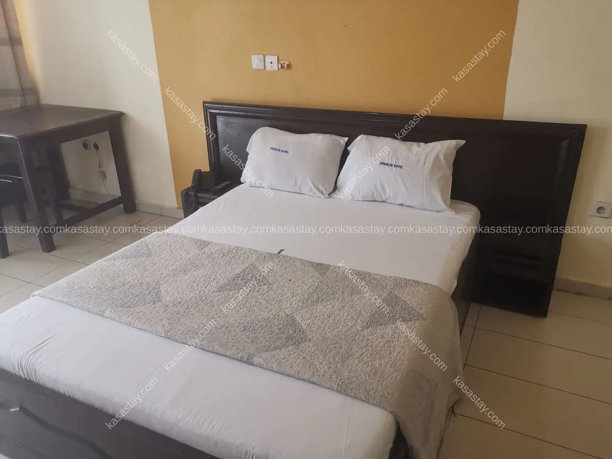 Property in Bonamoussadi, Douala, 1 bedroom