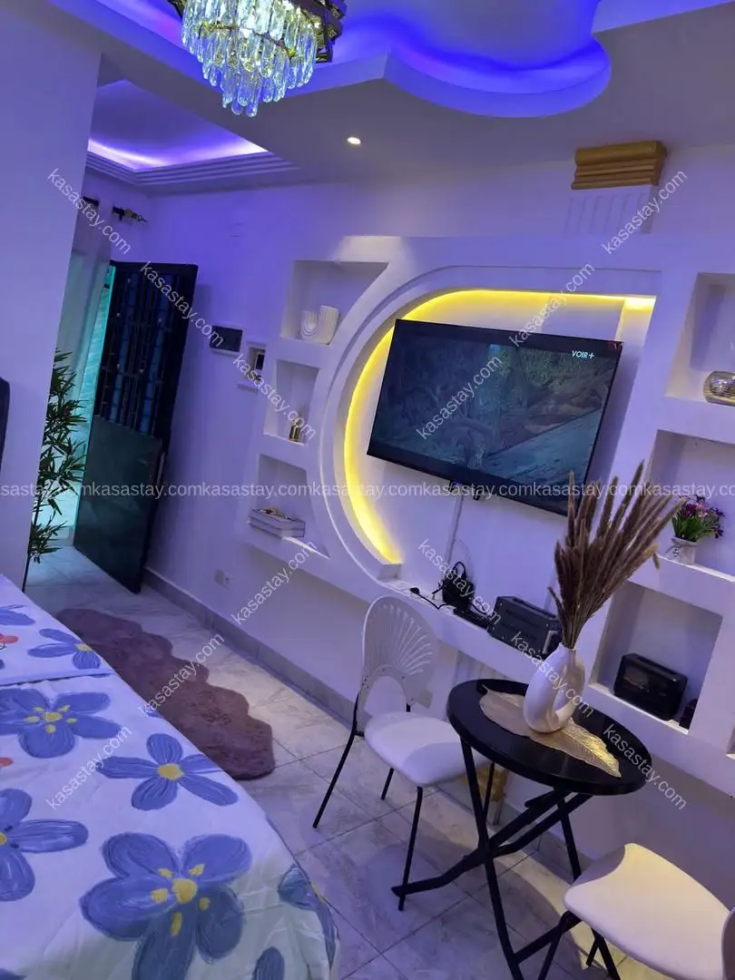 Chambre meublée 1 by Naths residence ( logpom maison jumelles)