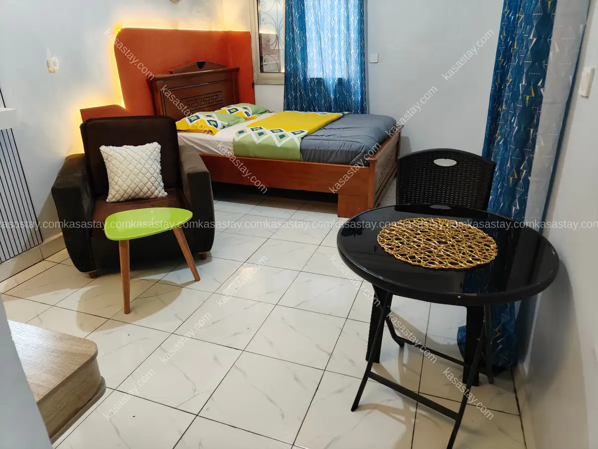 Chambre meublée Ultra luxueux au niveau du commissariat odza