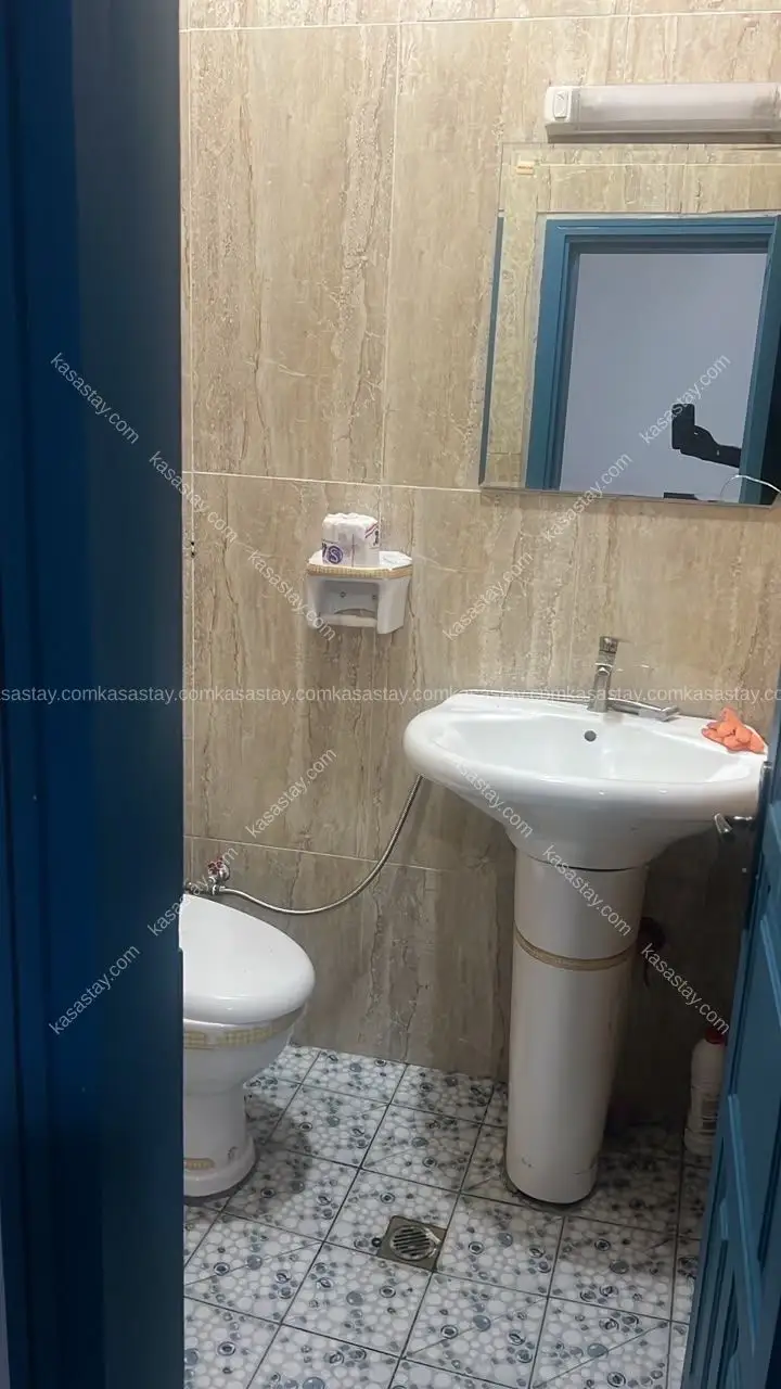 Rooms à 3P6Q+67H, Douala 4