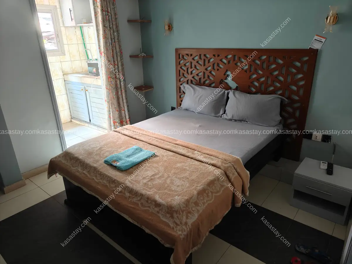 Chambre meublée entièrement équipée luxueuse à Mvogbi 0070