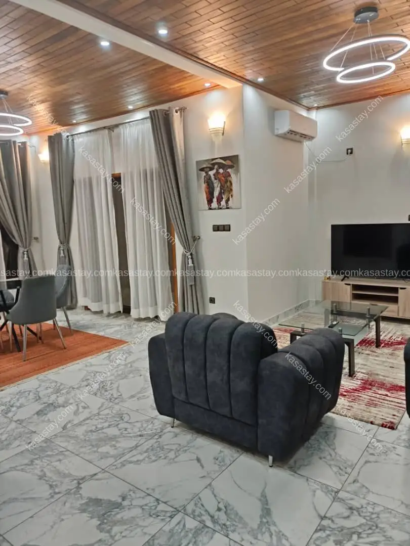 Appartement Meublé 2 Chambres avec piscine 55000 à Odza borne 10 2