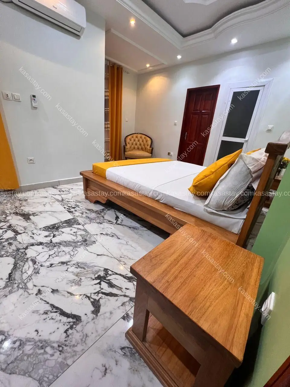 Chambre meublée 404 par résidence MARTINELA ( Kotto mbangue)