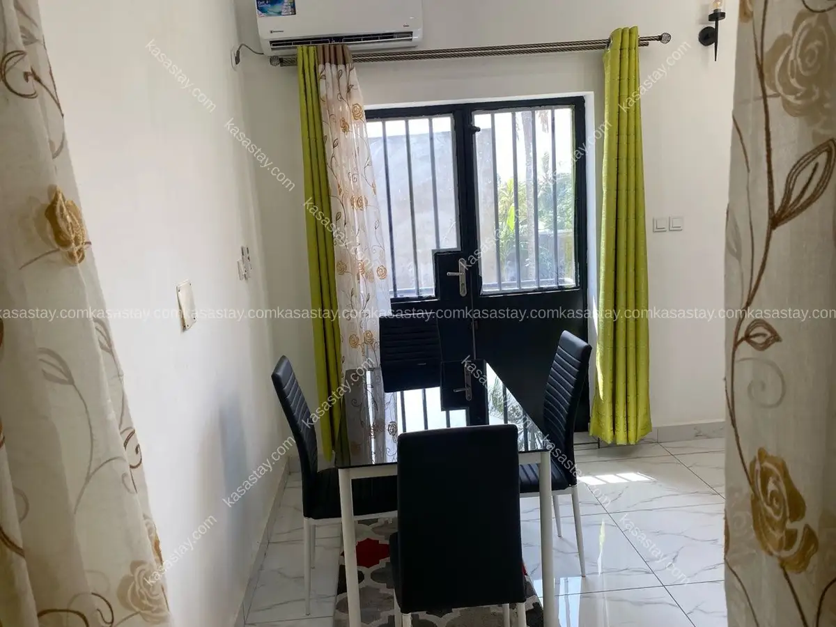 Studio in Bonamoussadi, Douala, 1 bedroom 5