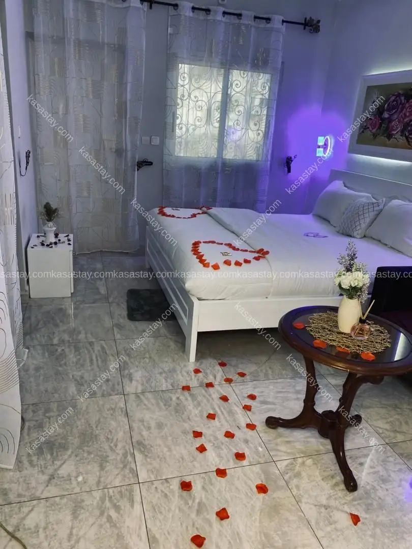 Chambre meublée Ultra luxueux au niveau du commissariat odza 3