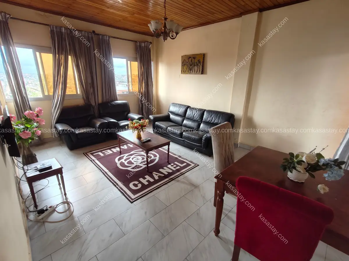 Studio meublé à Dovv mendong 2 4