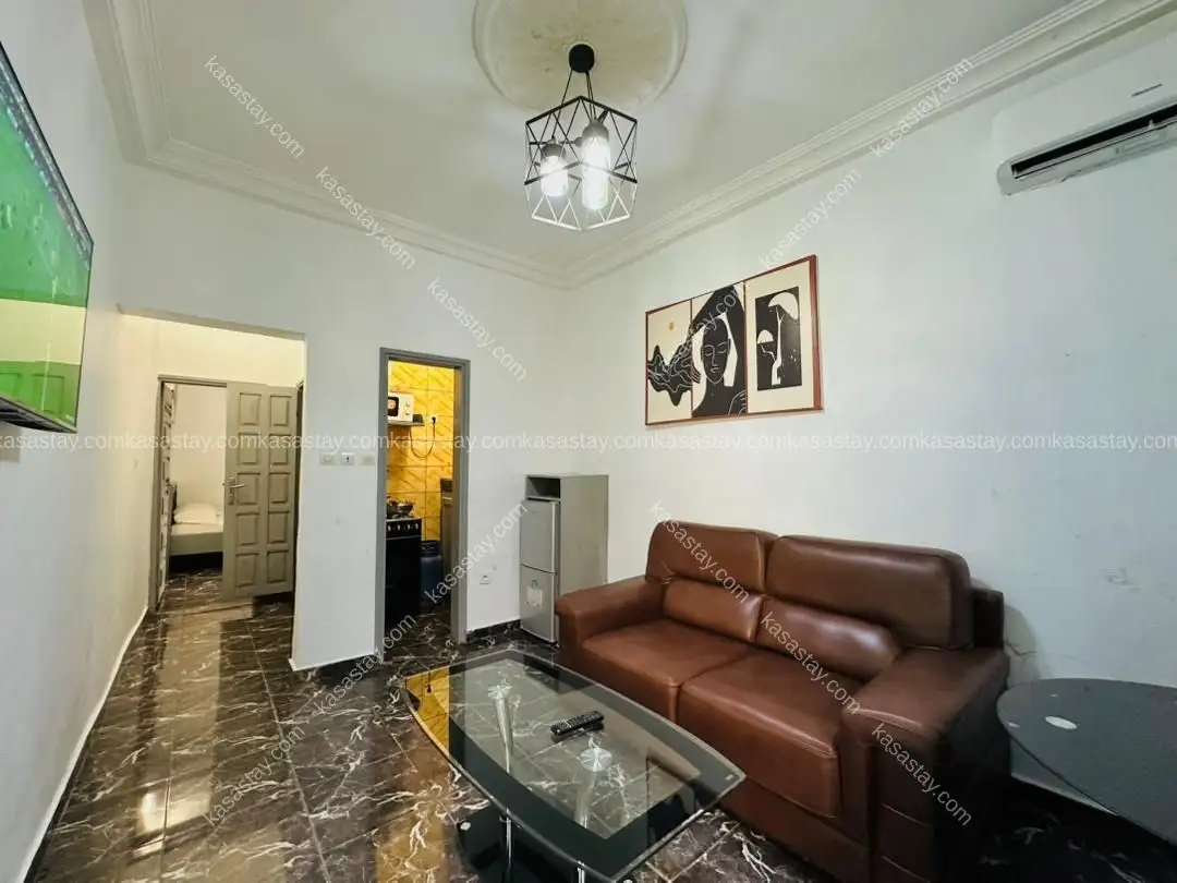 Studio ROYAL 1 by CP 5 - (Cité des palmiers)