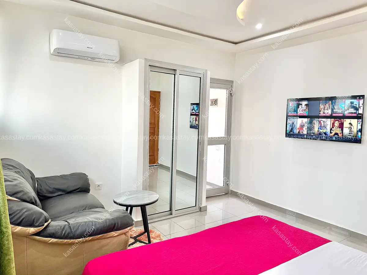Chambre 12 par RESIDENCE LA MARINA (Bonamoussadi face opiom gold) 3