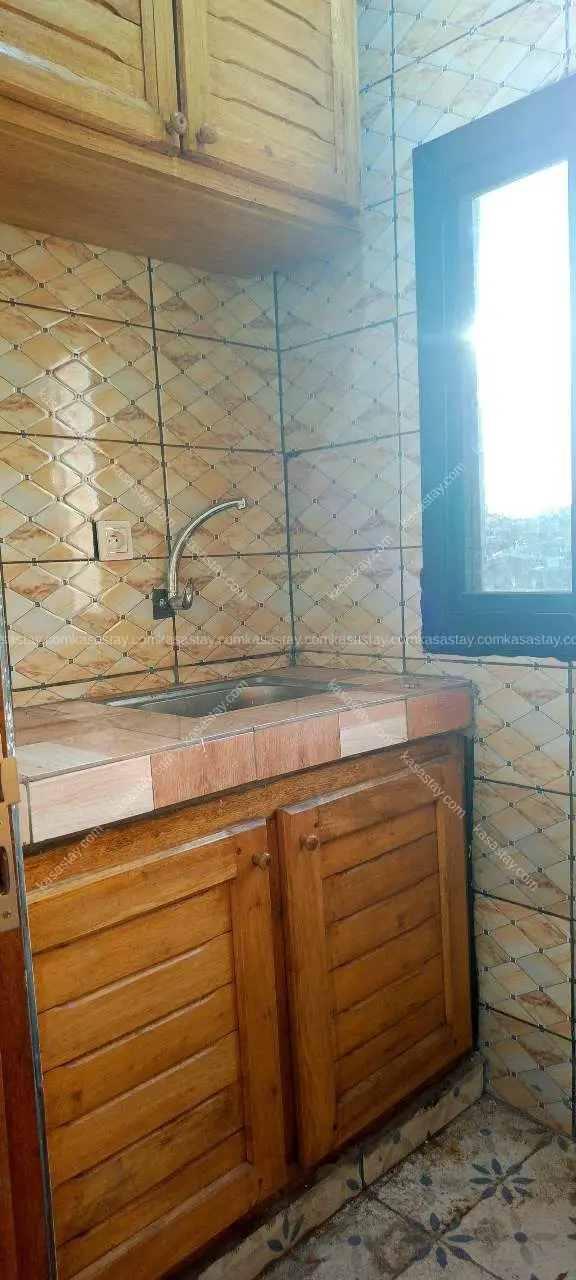 chambre non meublée 1 ( kotto Bangue) 