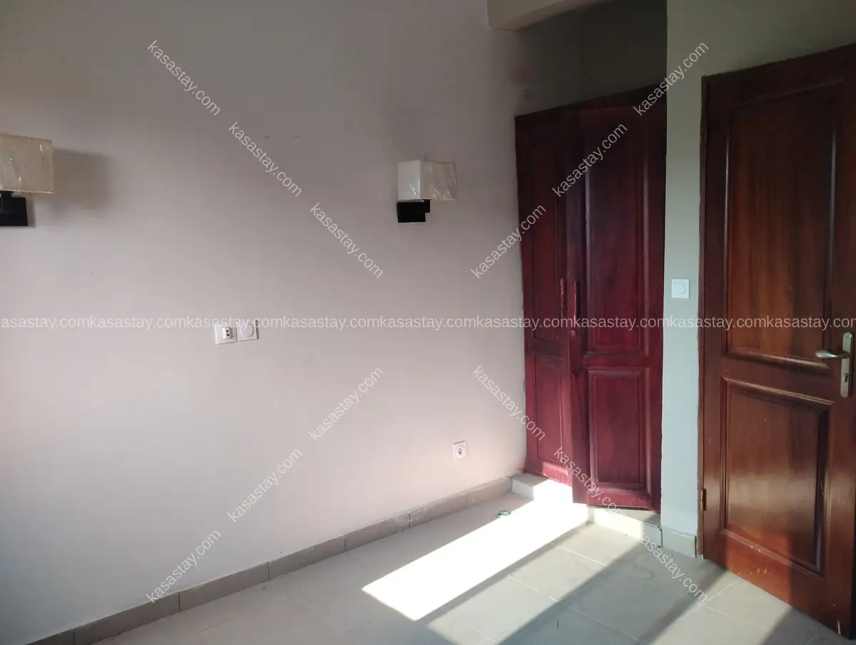 Appartement à louer 1 par THE T RESIDENCE (yassa ) 4