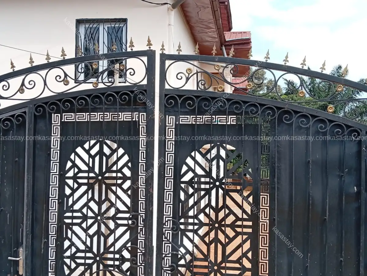 Apartment in odza messamendongo, 3 bedrooms 2