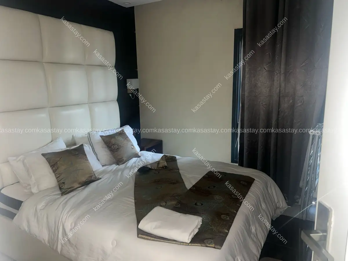 Studio meublé 399 par résidence OPTIMA BONAPRISO ( face grand centre commercial ) 5