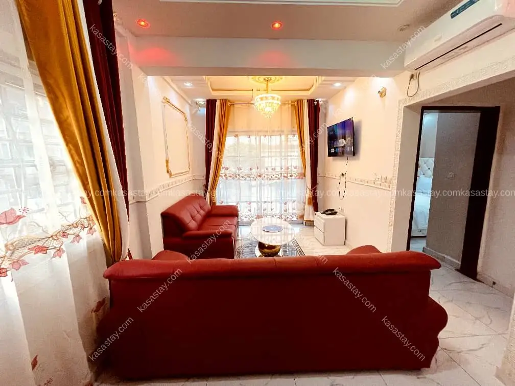 Continental Cozy Fully Furnished Luxurious Studio 004 situated a Tatam
