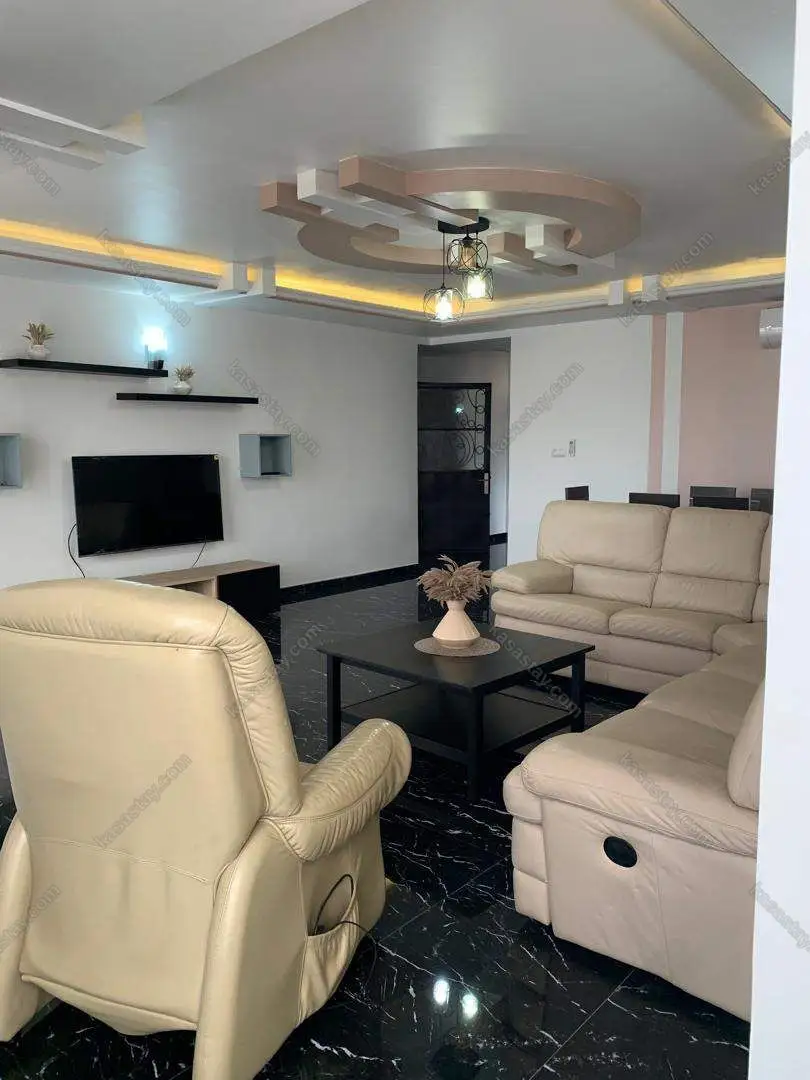 Apartment in Nkol Ewe, 3 bedrooms 2