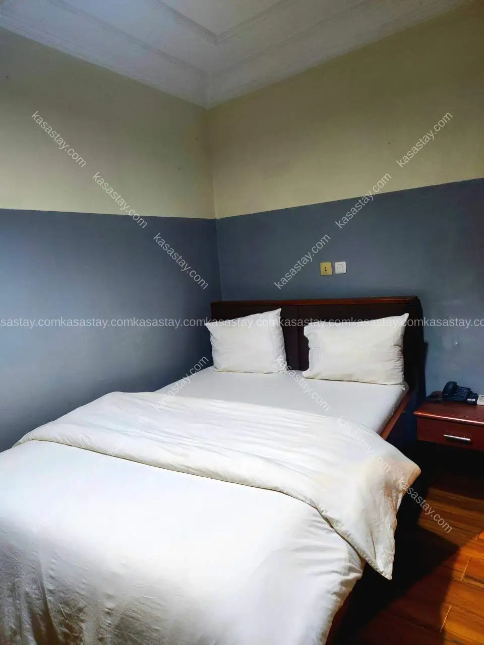 Rooms in Djoungolo I, 1 bedroom
