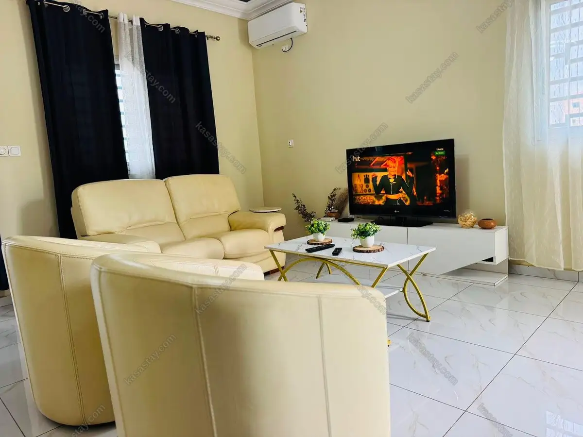 Apartment in Carrefour Onana(minkan), 2 bedrooms 4