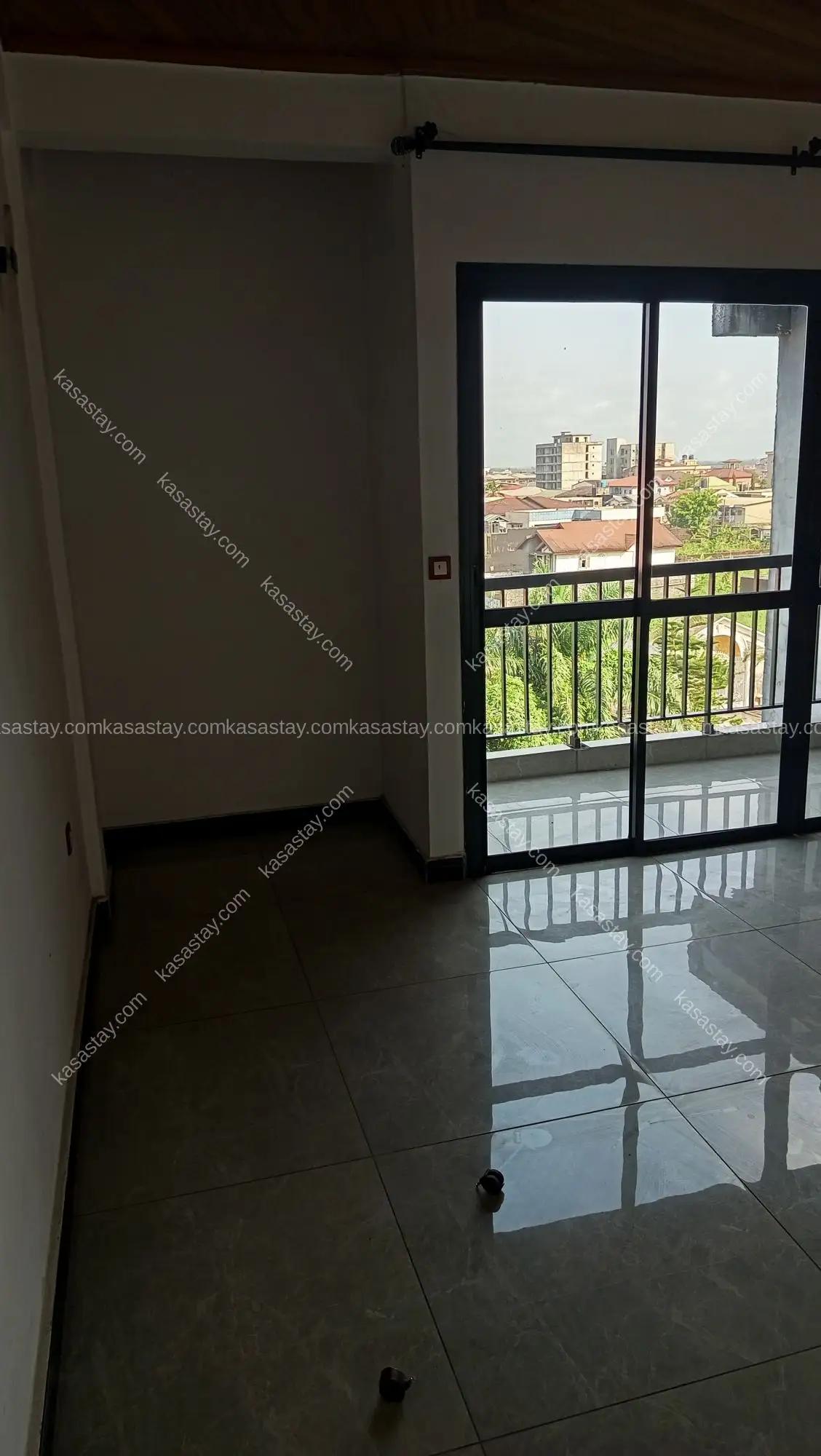 Appartement spacieux à louer (Bonamoussadi) 4