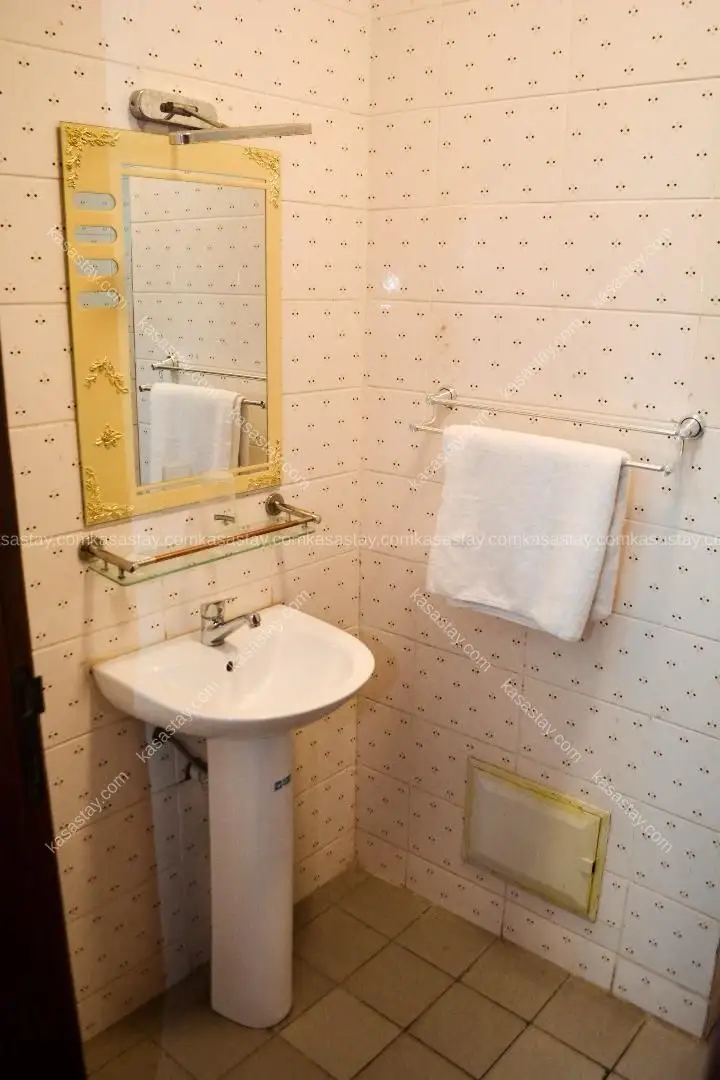 Studio Odette de moreal by residence sadel (Bonamoussadi près du carrefour témoin) 5