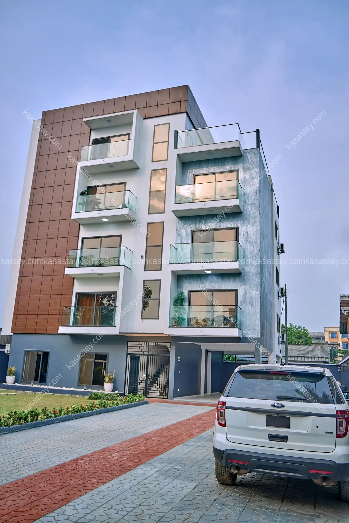 Buani Logement ( appartement haut standing à Kotto eglise EE 2