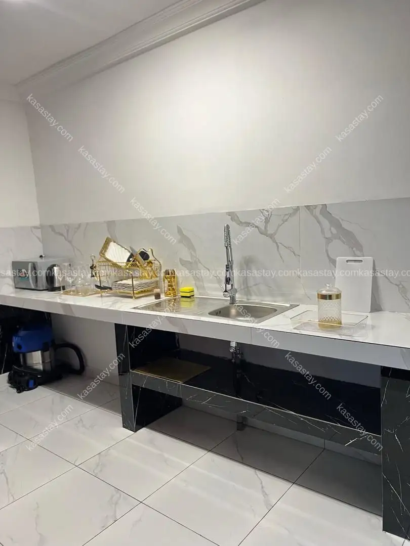 Appartement 1 par Résidence F ( Carrefour Logbessou ) 4