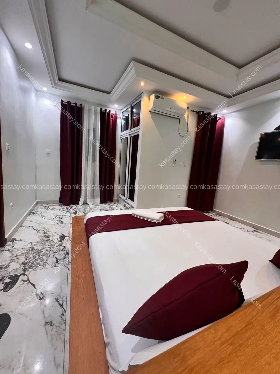 Chambre meublée 403 par résidence MARTINELA ( Kotto mbangue ) 4