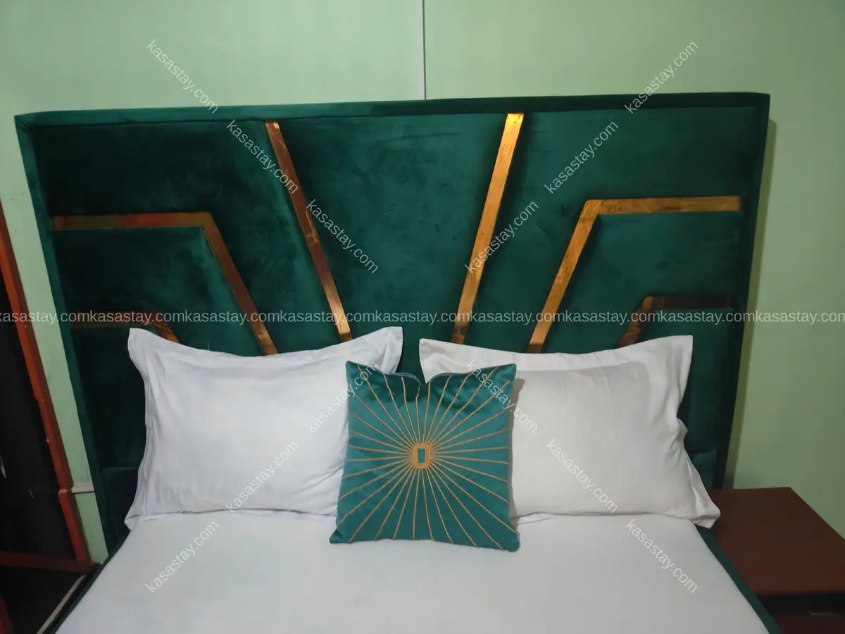 Chambre meublée Amelson 305 simbock(Carefour Mbalgong) 2