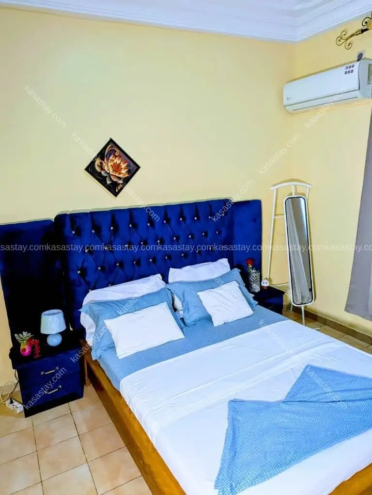 Apartment in Logpom, Douala, 3 bedrooms 2