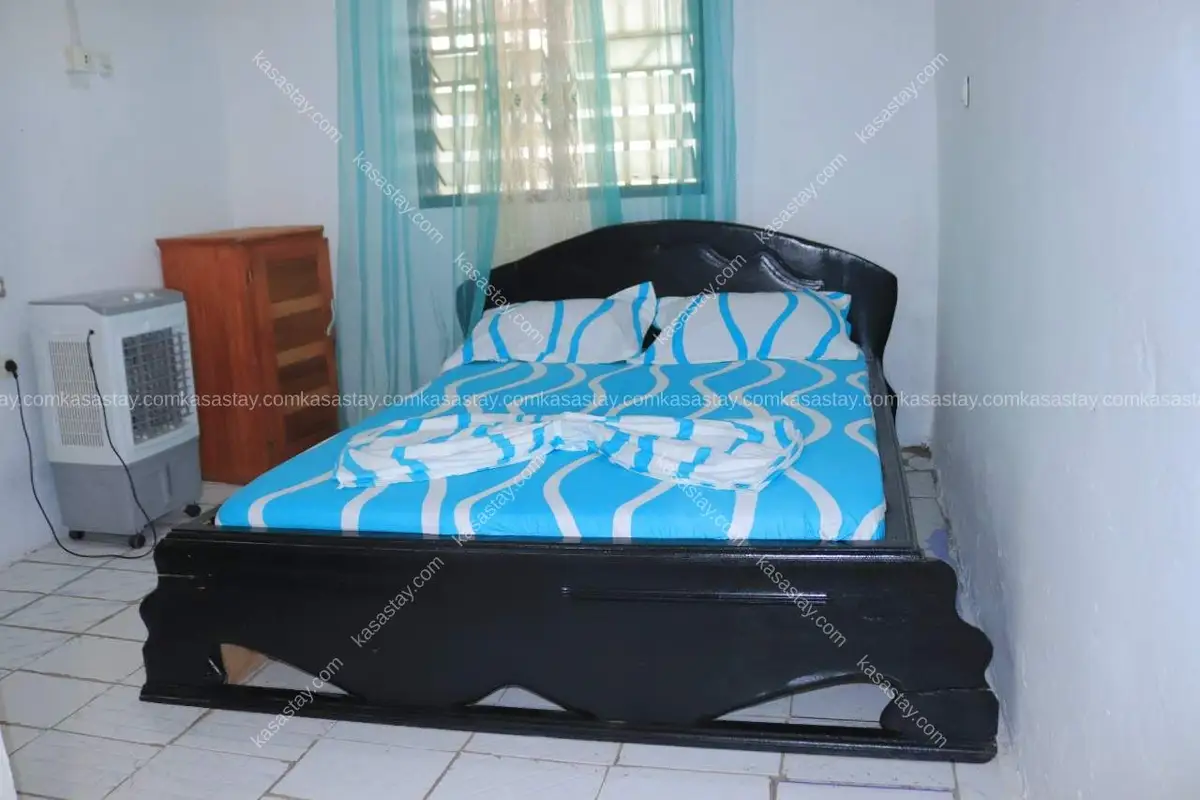 House in School De Dombè, Kribi, 3 bedrooms